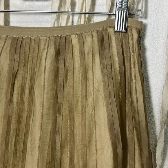 Nic + Zoe Tan Tuck and Pleat Skirt Tencel blend Fully Lined Size 4 - Picture 4 of 10